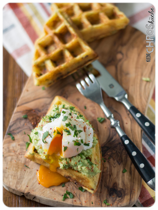 Kartoffelwaffel, Guacamole, pochiertes Ei