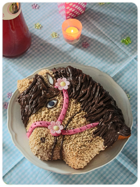 Geburtstagskuchen Pferd / Pony / Pferdekopf / Buttercreme / Joghurtkuchen